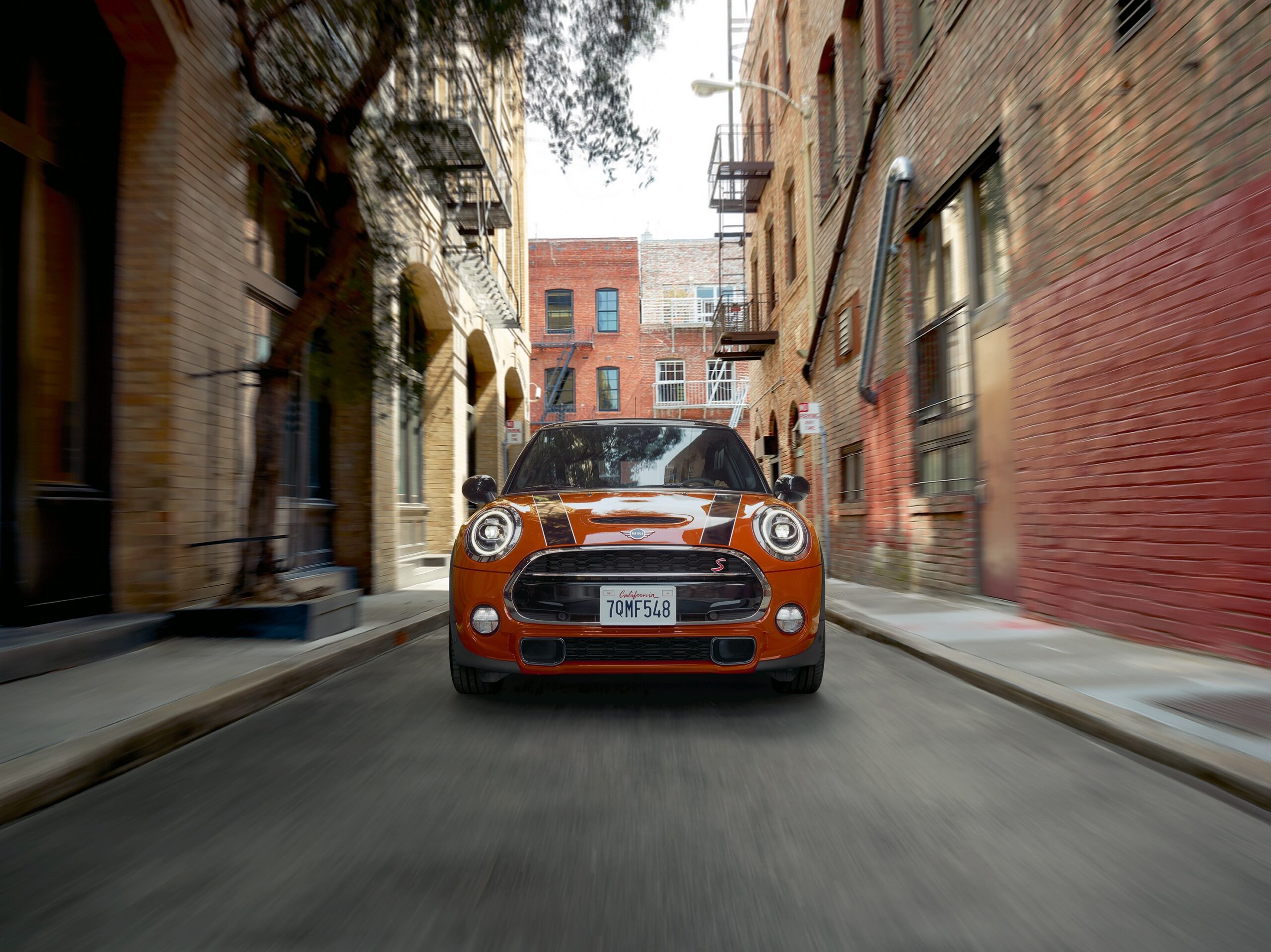 MINI Cooper S Rosewood Limited Edition: Mê hoặc sắc đỏ Indian Summer