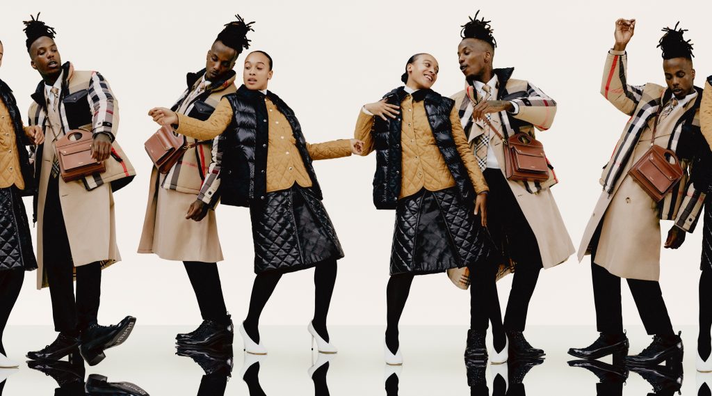 Dàn tài năng trẻ khiêu vũ trong chiến dịch quảng cáo mới nhất của Burberry Dàn tài năng trẻ khiêu vũ trong chiến dịch quảng cáo mới nhất của Burberry