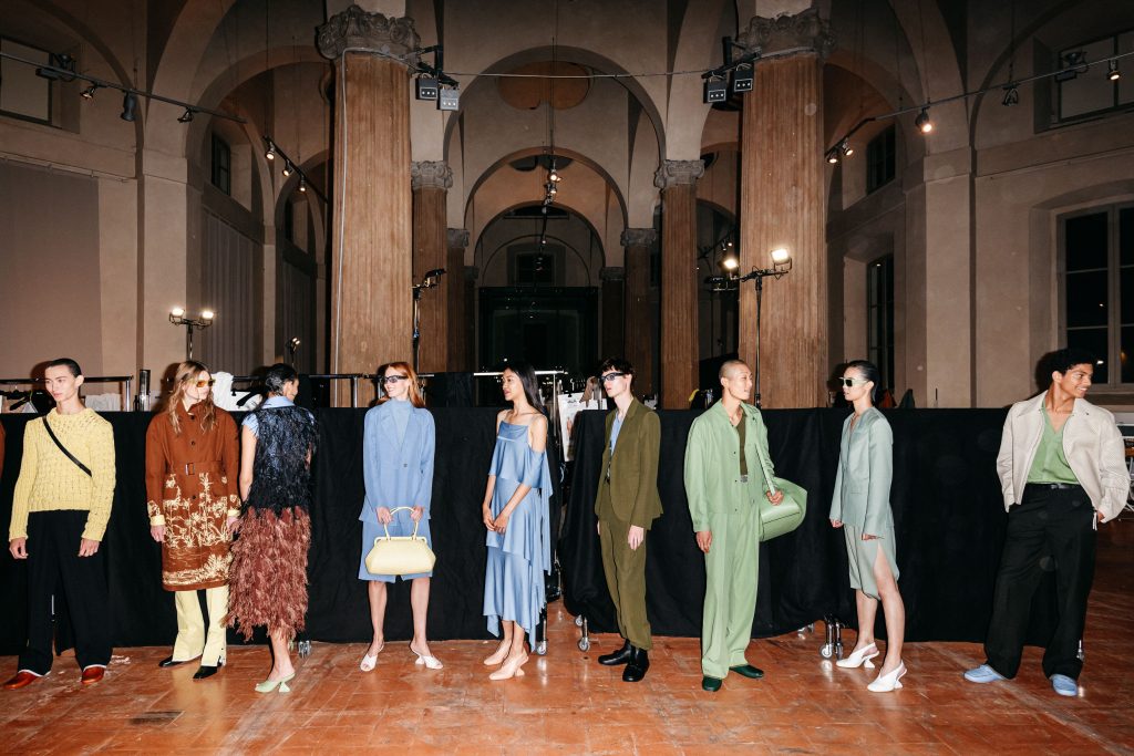 Salvatore Ferragamo Xuân/Hè 2021: Điểm nhấn Technicolor Salvatore Ferragamo Xuân/Hè 2021: Điểm nhấn Technicolor