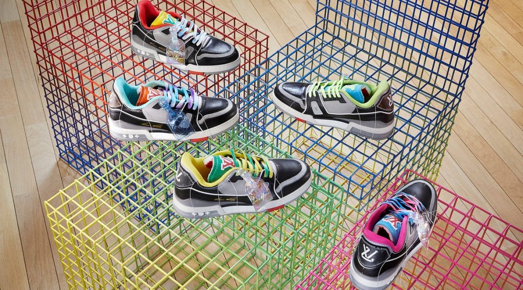 #ItemHunted: LV Trainer Upcycling Xuân Hè 2021 – Bản collage độc đáo từ chất liệu cũ #ItemHunted: LV Trainer Upcycling Xuân Hè 2021 – Bản collage độc đáo từ chất liệu cũ