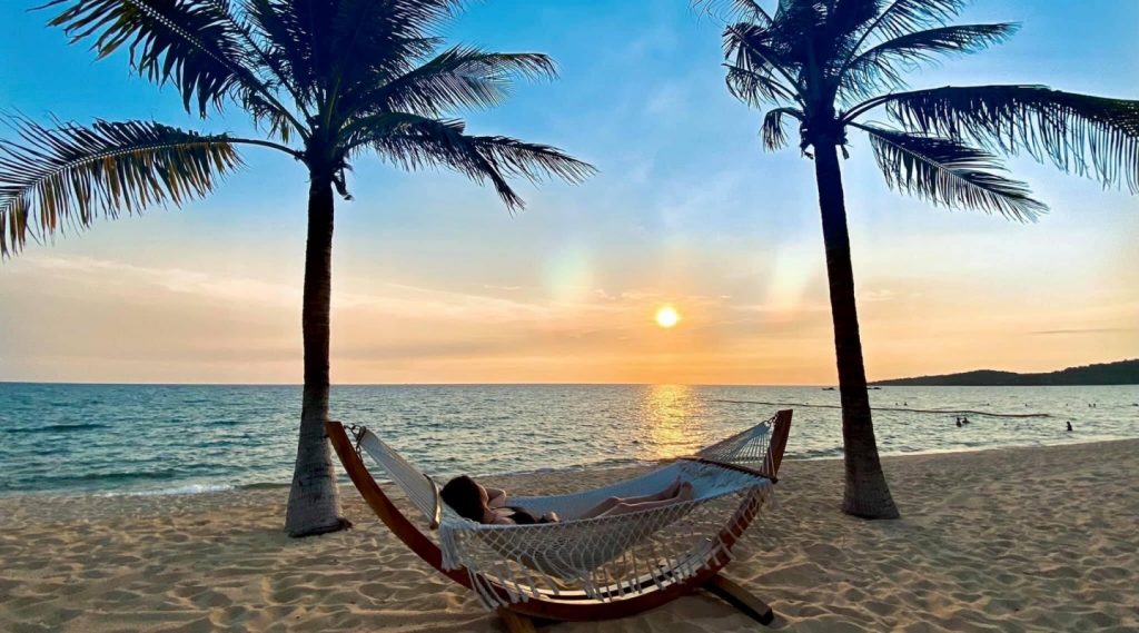 Tìm an yên dưới ráng chiều bãi Ông Lang Tìm an yên dưới ráng chiều bãi Ông Lang