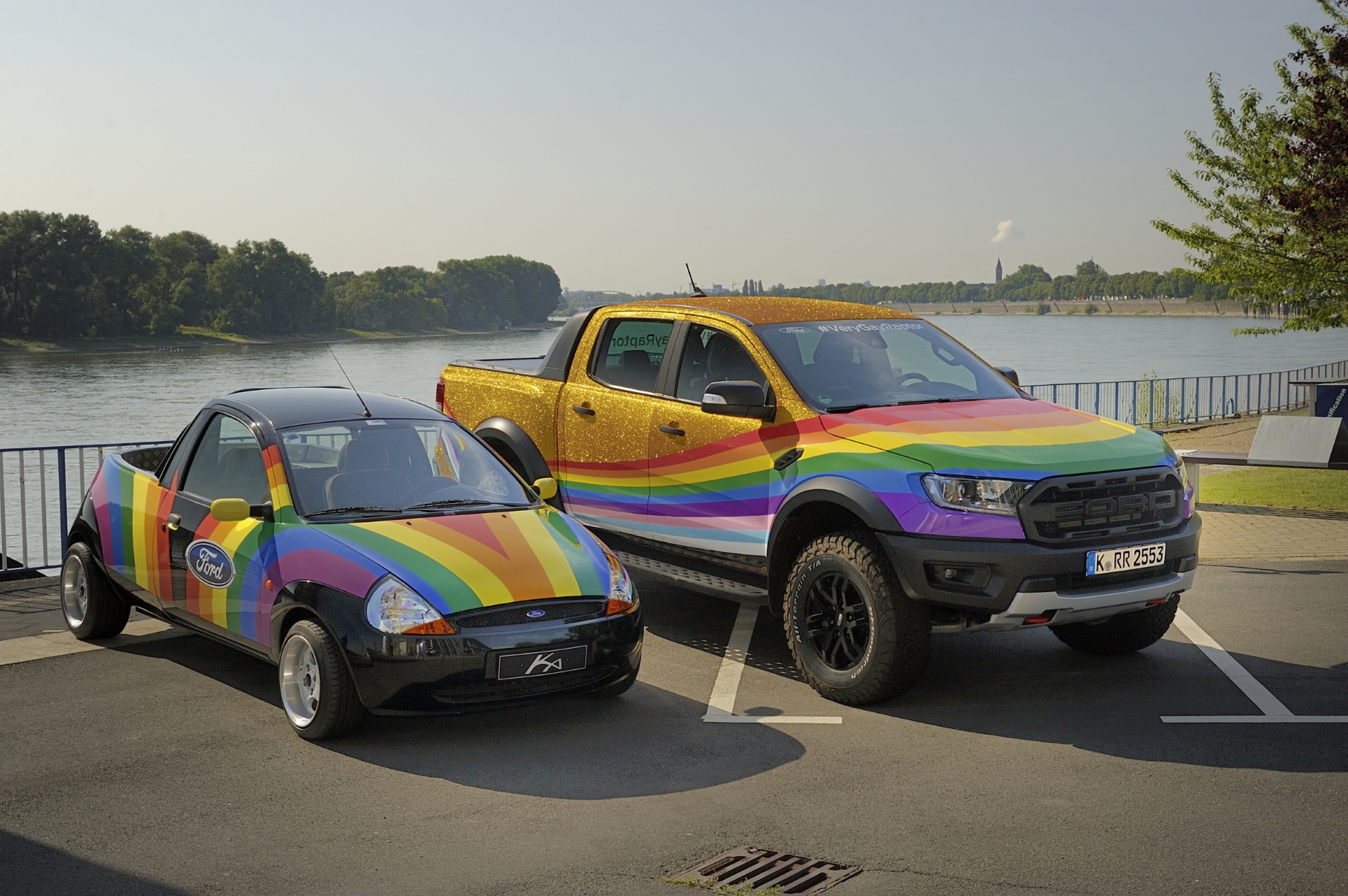 Ford Ranger Raptor “Very Gay”: Rất Gay, rất hay