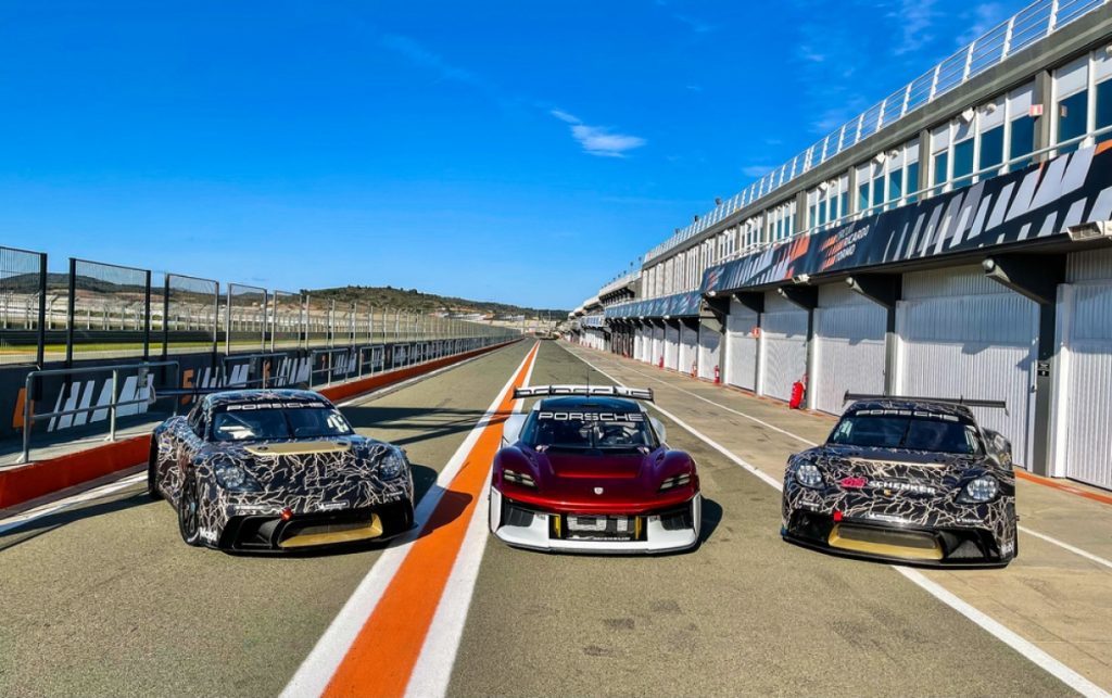 Porsche thử nghiệm xe đua thuần điện thế hệ mới