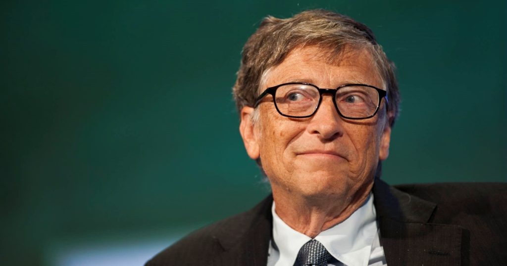 Bill Gates chia sẻ CV cách đây 48 năm – Một chi tiết đắt giá cần “bỏ túi”