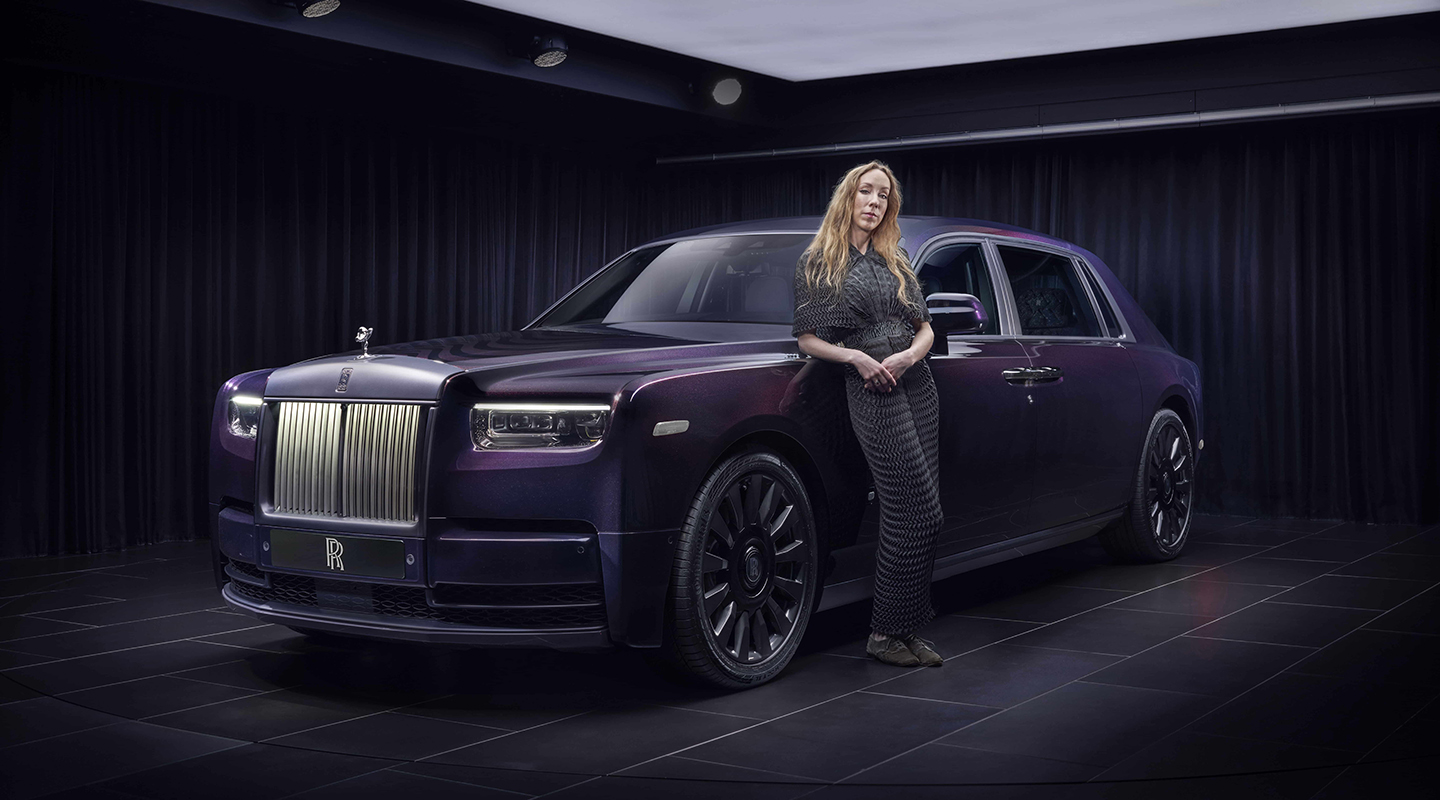 Rolls-Royce và Iris Van Herpen: Khi “Bespoke” của xe hơi gặp gỡ Haute Couture
