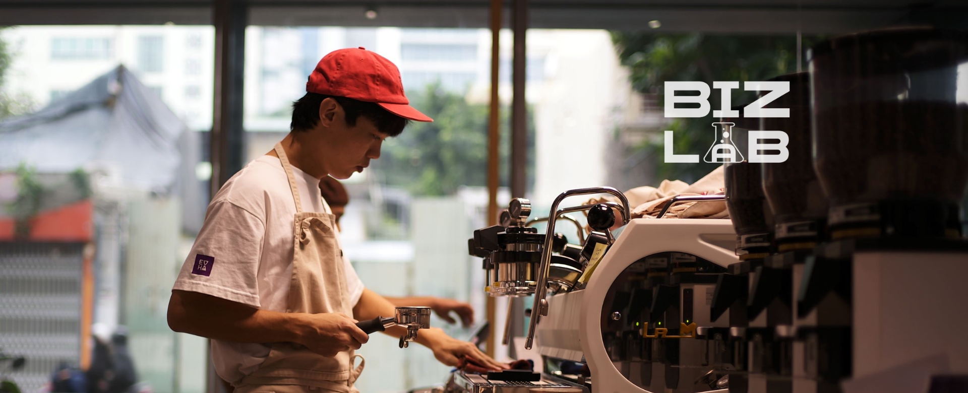 BizLab: Co-founder Minh Trúc – Ở Every Half, tách cà phê luôn “đậm đà” giá trị bền vững
