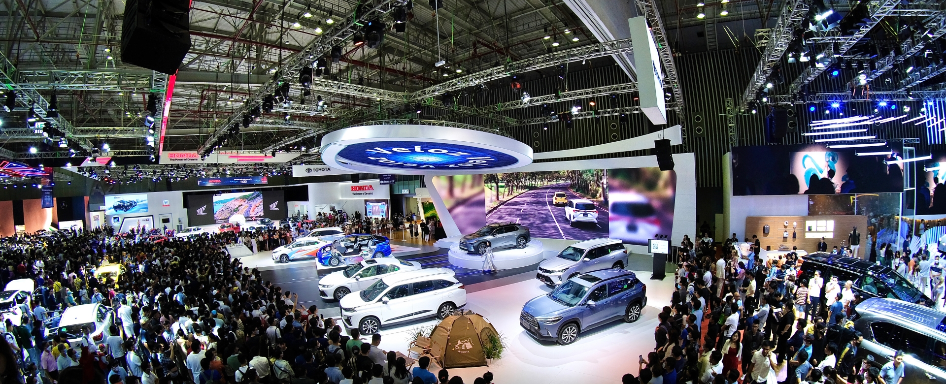 Ứng dụng công nghệ tạo nên diện mạo mới cho Vietnam Motor Show 2024